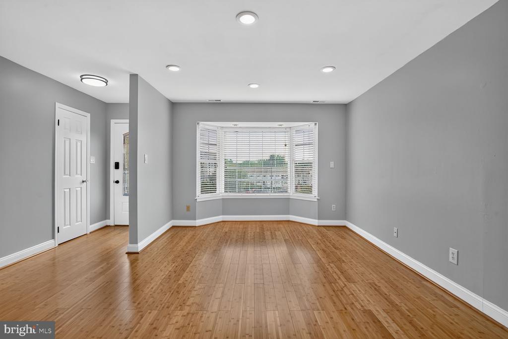 4135 WEEPING WILLOW COURT Unit: 143B