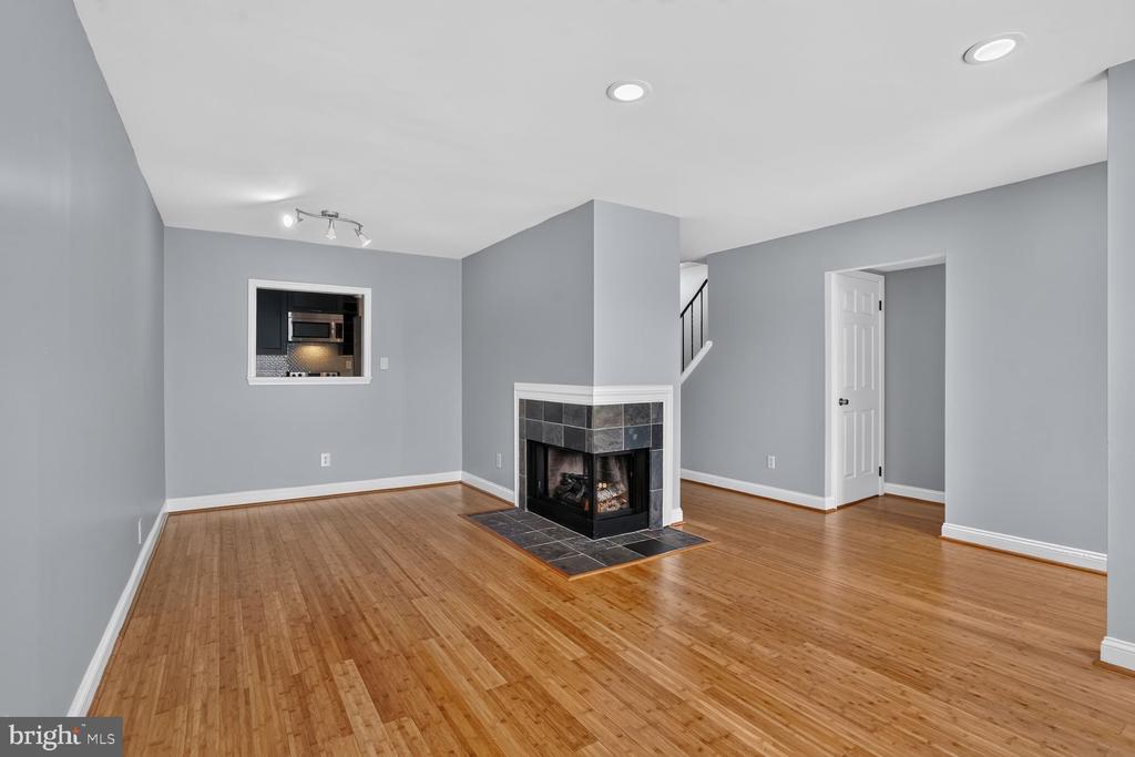 4135 WEEPING WILLOW COURT Unit: 143B