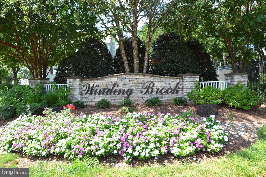 4135 WEEPING WILLOW COURT Unit: 143B