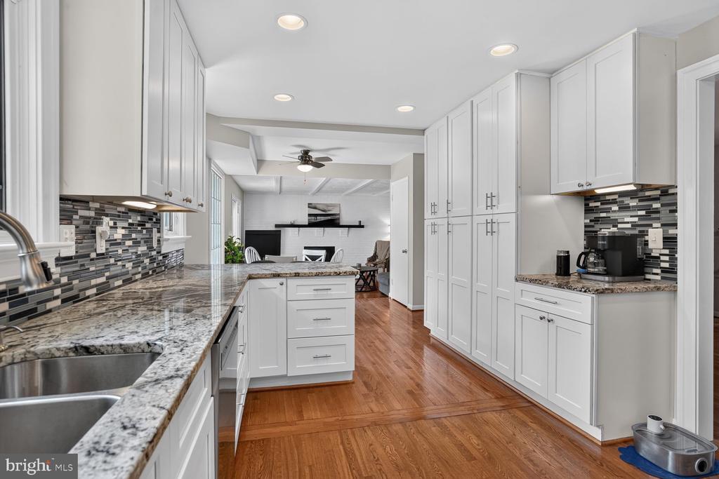 5811 OTTAWA ROAD