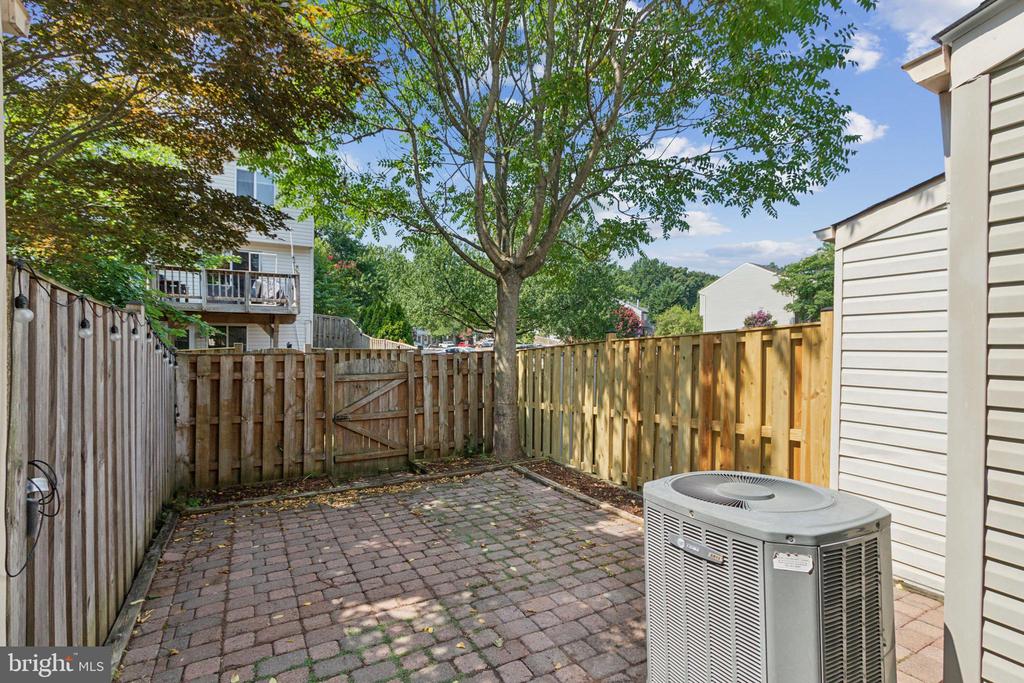 8483 AURORA COURT