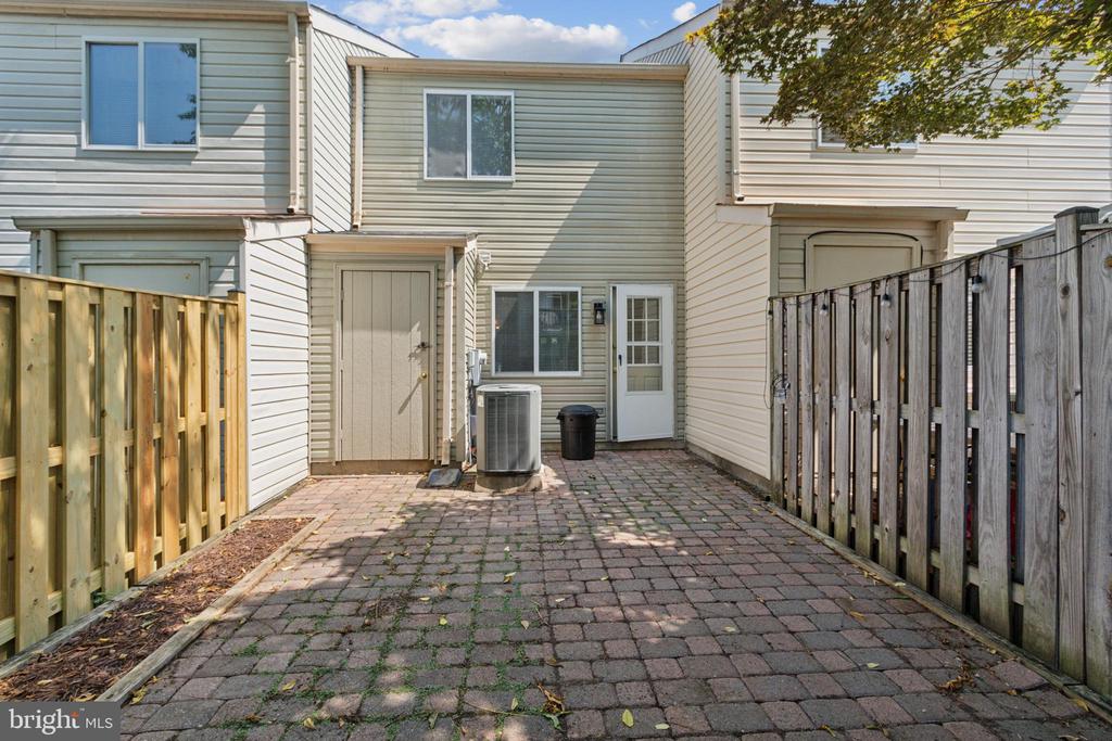 8483 AURORA COURT