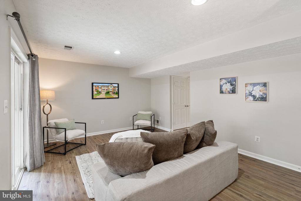 6543 KELSEY POINT CIRCLE