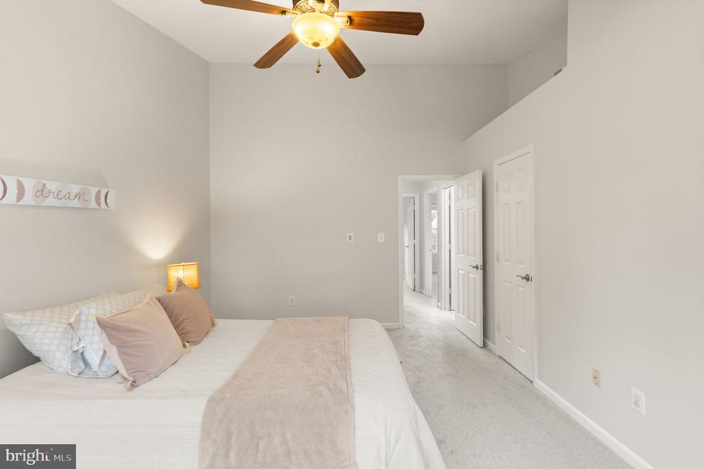 6543 KELSEY POINT CIRCLE