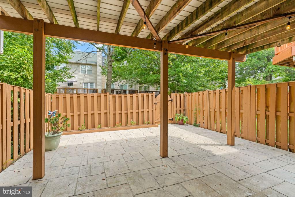 6543 KELSEY POINT CIRCLE