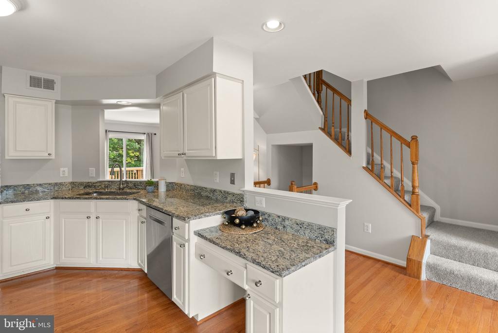 6543 KELSEY POINT CIRCLE