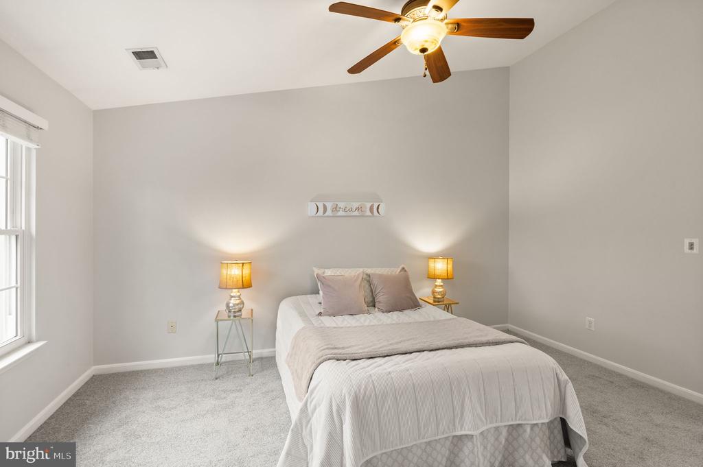 6543 KELSEY POINT CIRCLE