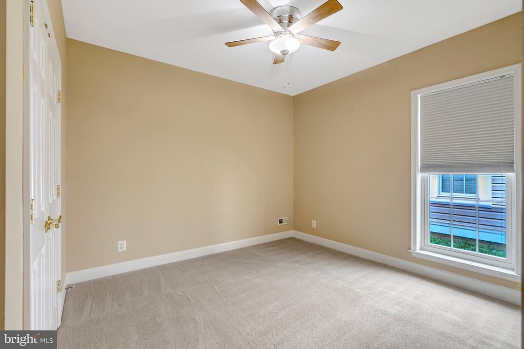 8886 CALLA LILY COURT