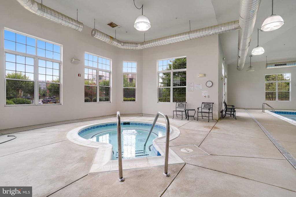 8886 CALLA LILY COURT