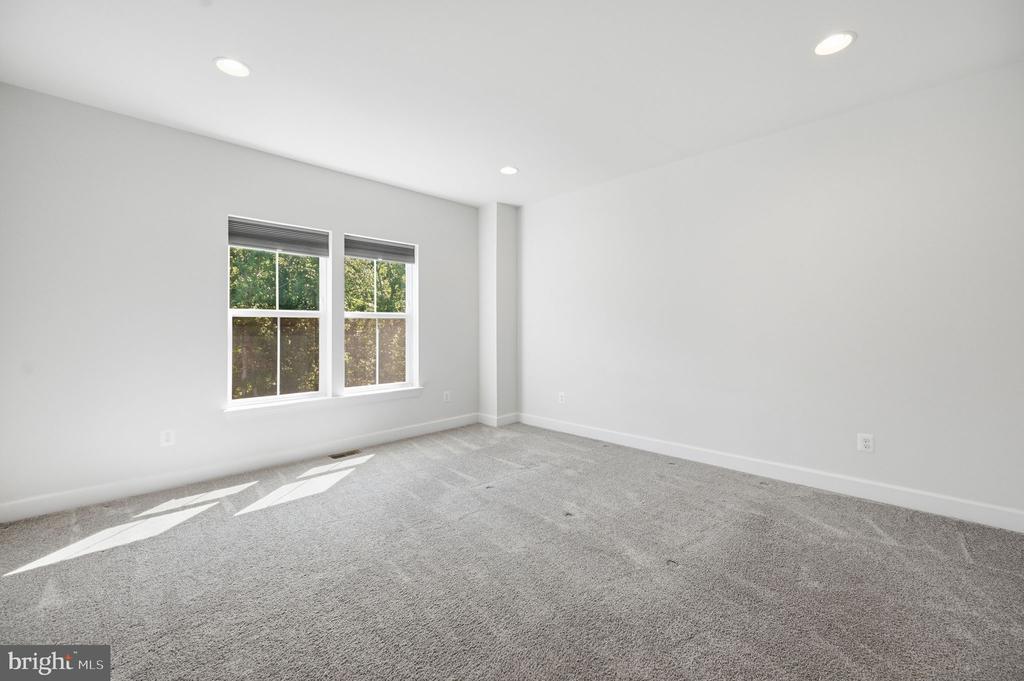 5179 RIDGEVIEW RETREAT DRIVE