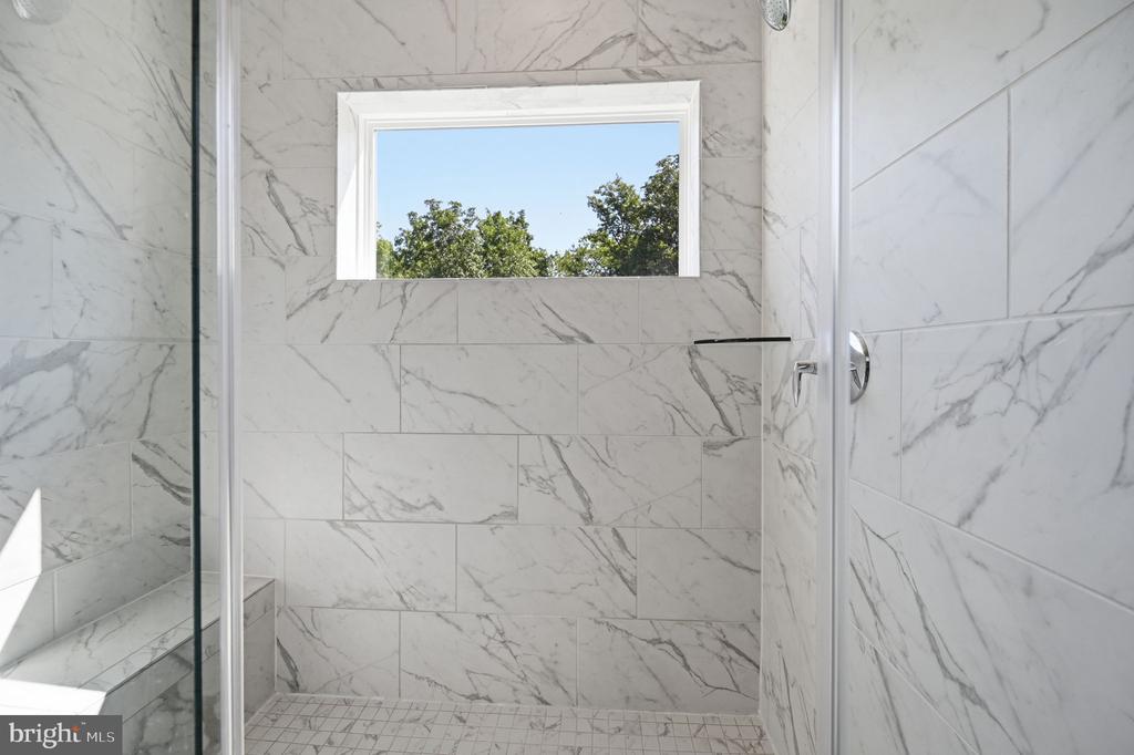 5179 RIDGEVIEW RETREAT DRIVE