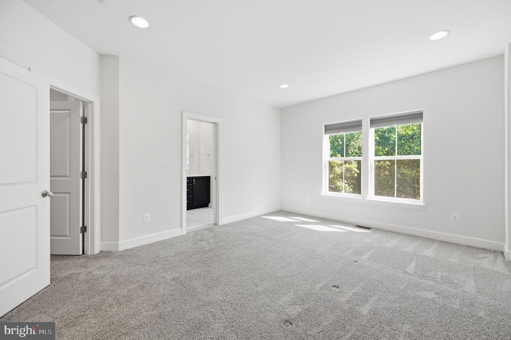 5179 RIDGEVIEW RETREAT DRIVE