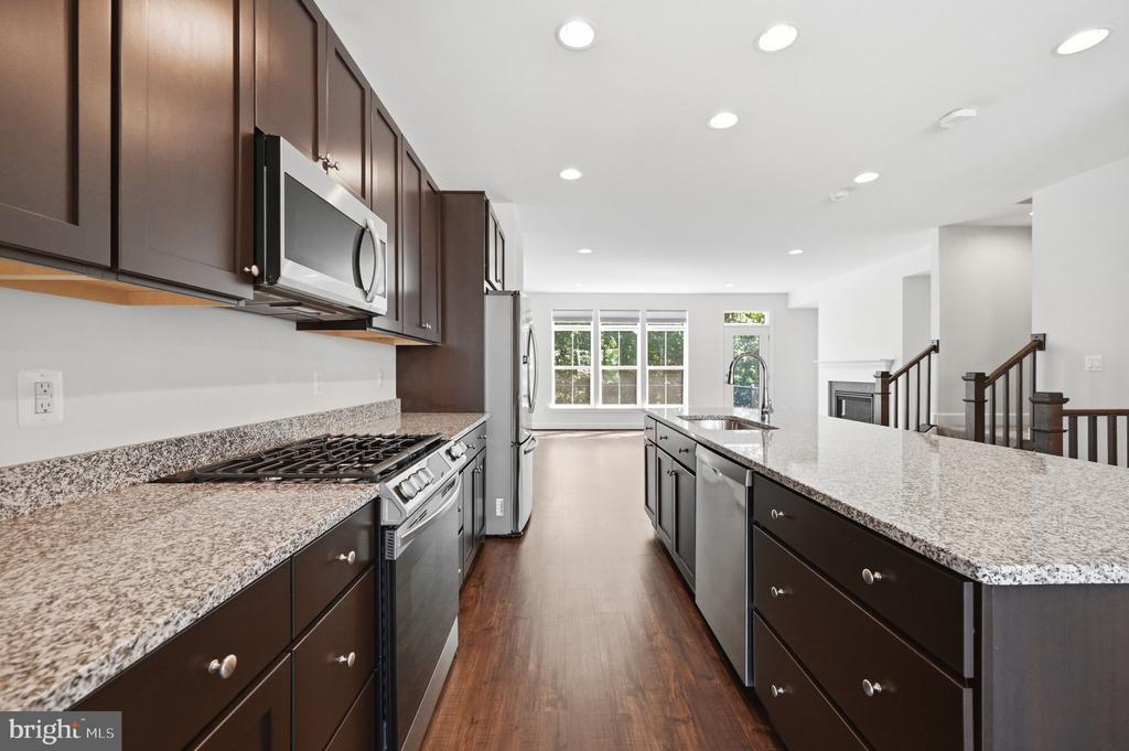 5179 RIDGEVIEW RETREAT DRIVE