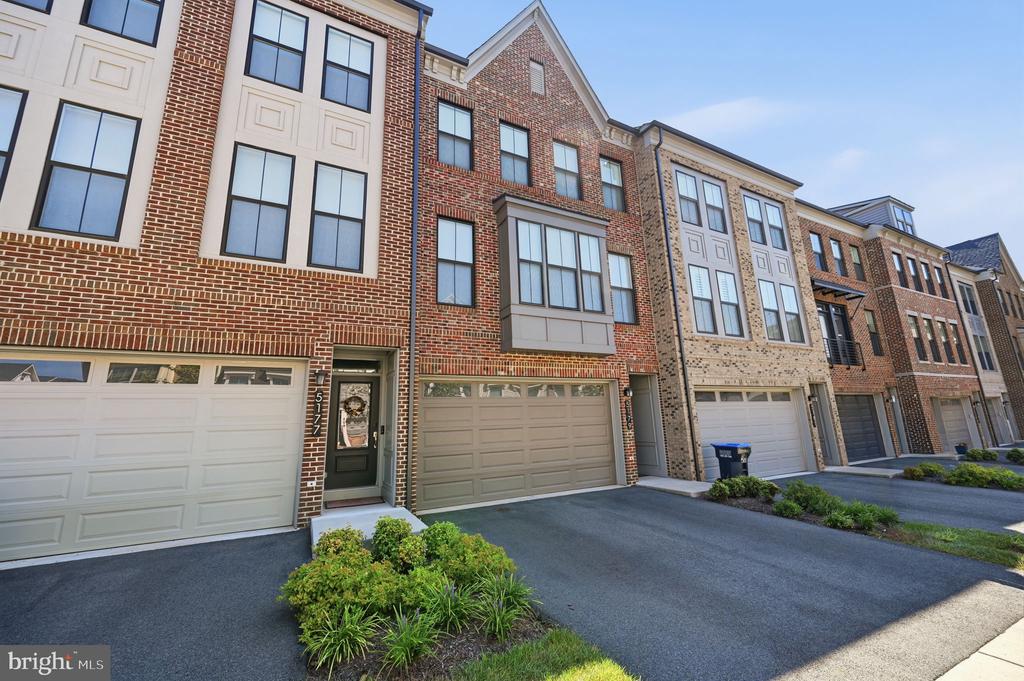 5179 RIDGEVIEW RETREAT DRIVE