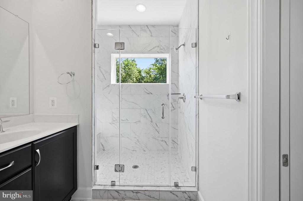 5179 RIDGEVIEW RETREAT DRIVE