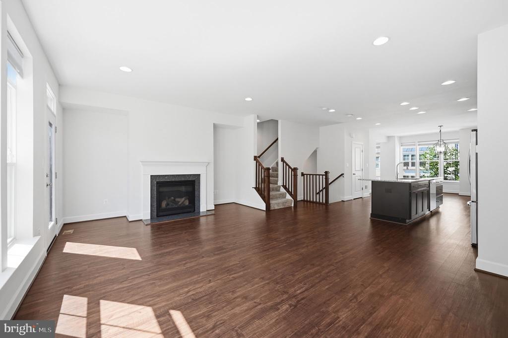 5179 RIDGEVIEW RETREAT DRIVE