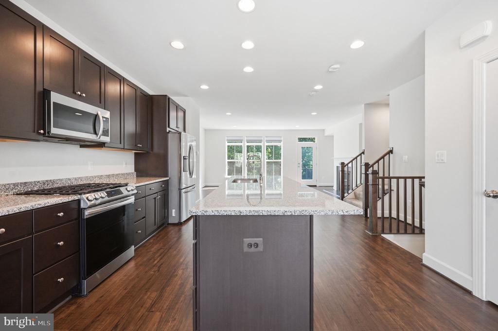5179 RIDGEVIEW RETREAT DRIVE