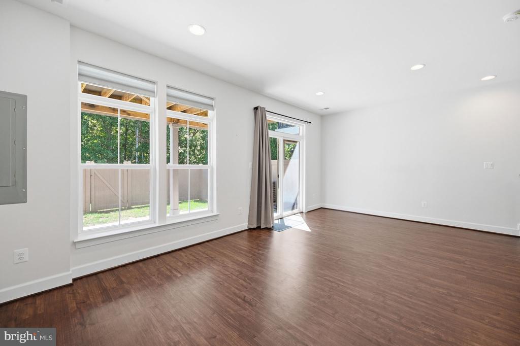 5179 RIDGEVIEW RETREAT DRIVE
