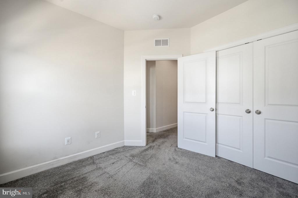 5179 RIDGEVIEW RETREAT DRIVE