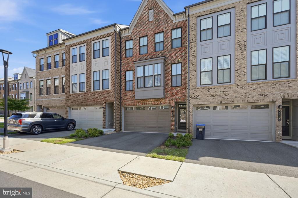 5179 RIDGEVIEW RETREAT DRIVE
