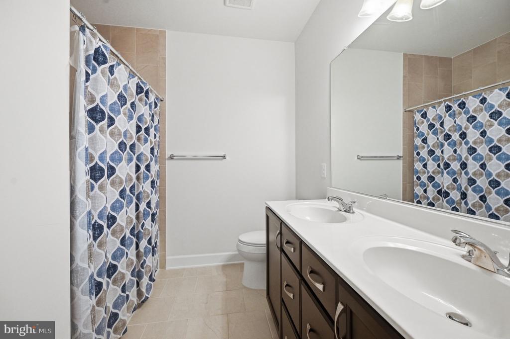 5179 RIDGEVIEW RETREAT DRIVE