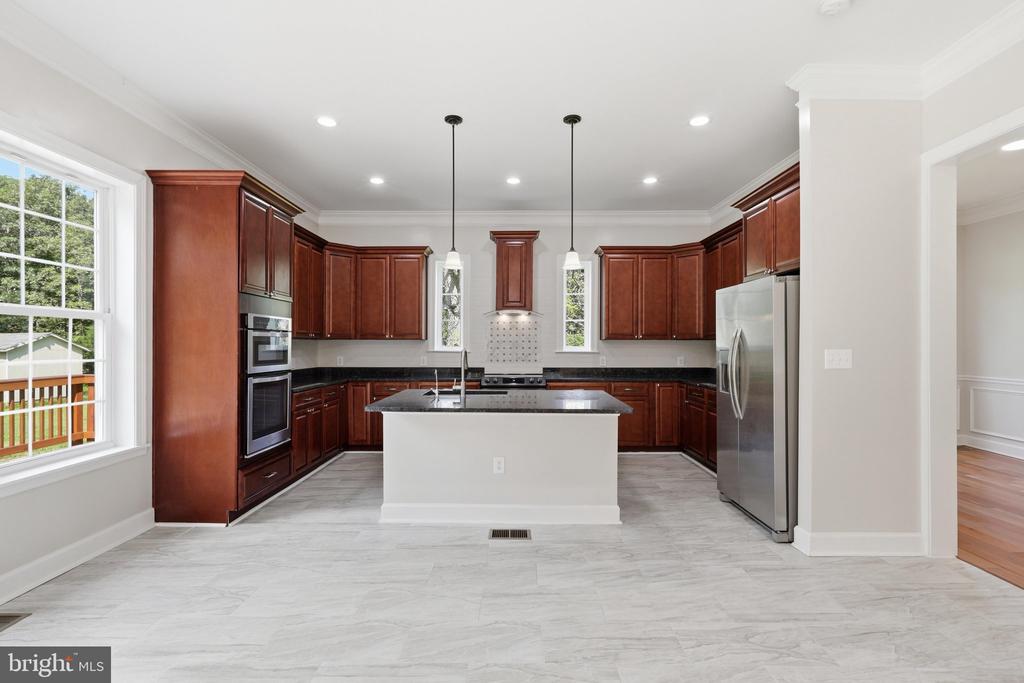 12304 POPES HEAD ROAD