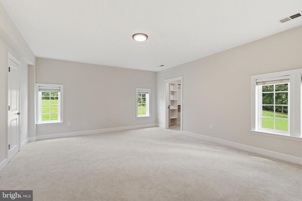 12304 POPES HEAD ROAD