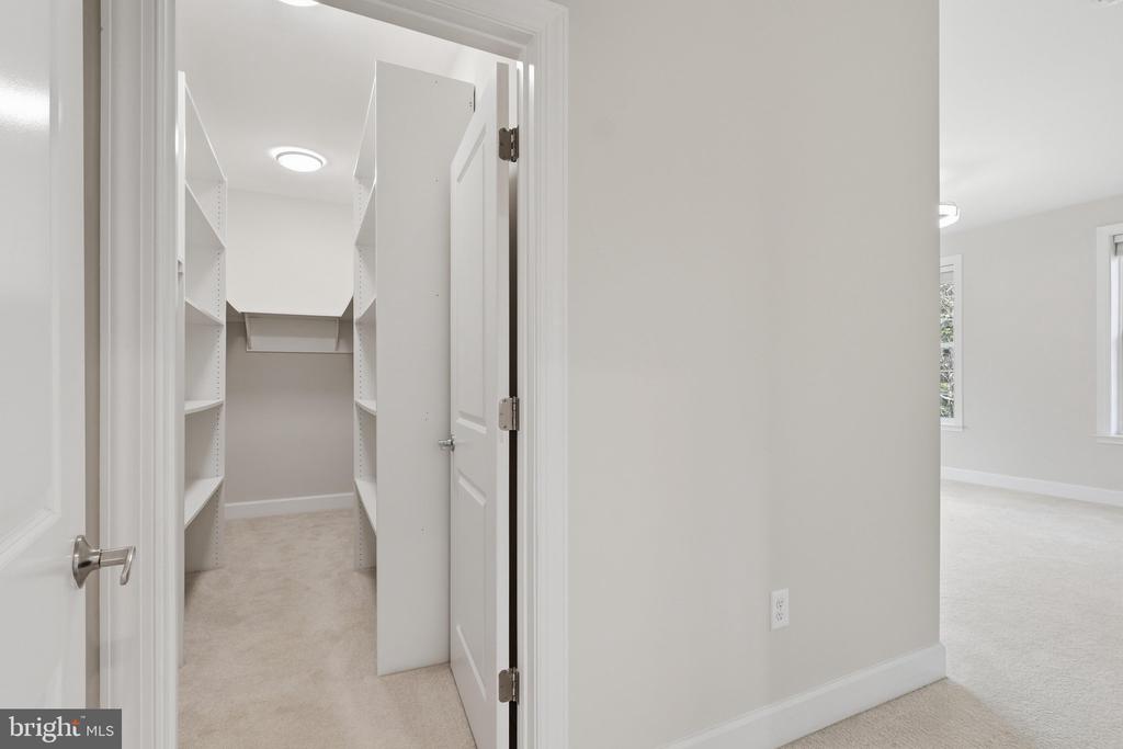 12304 POPES HEAD ROAD