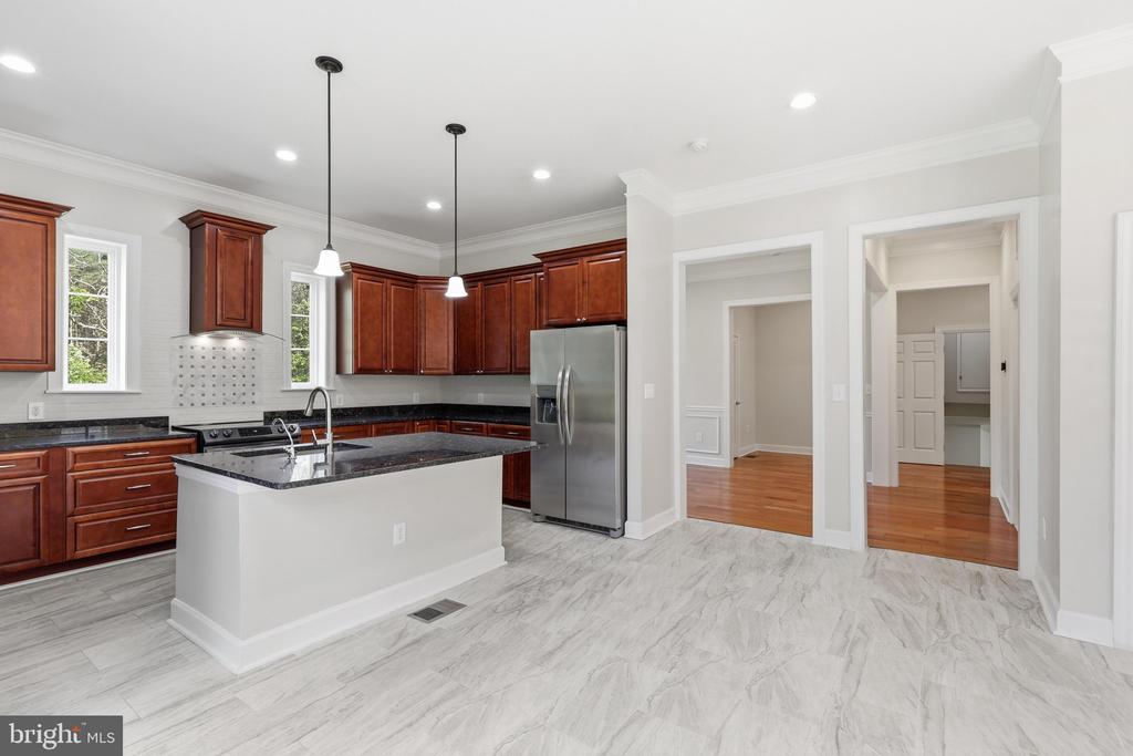 12304 POPES HEAD ROAD