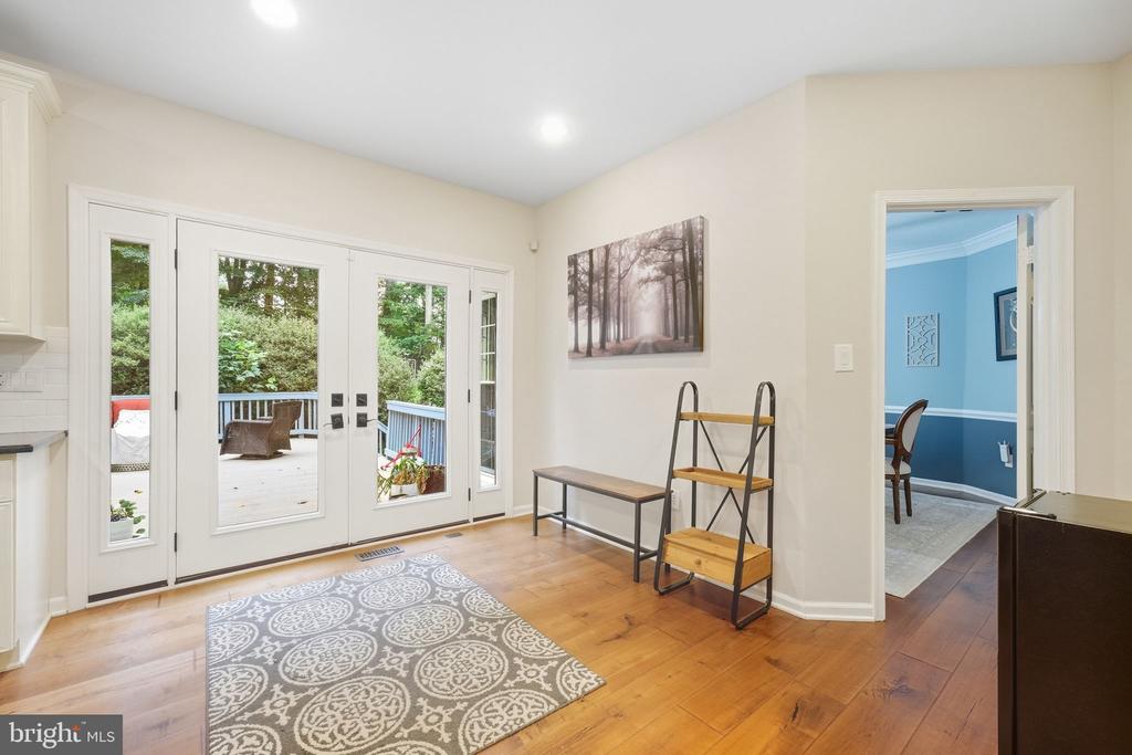 7315 SCARLET OAK COURT
