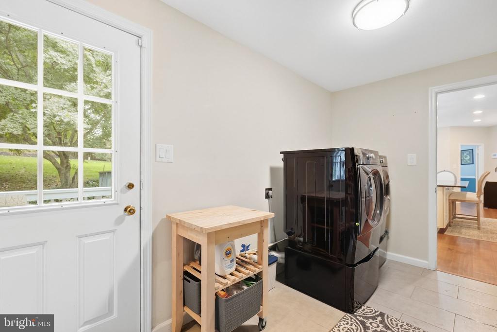 7315 SCARLET OAK COURT