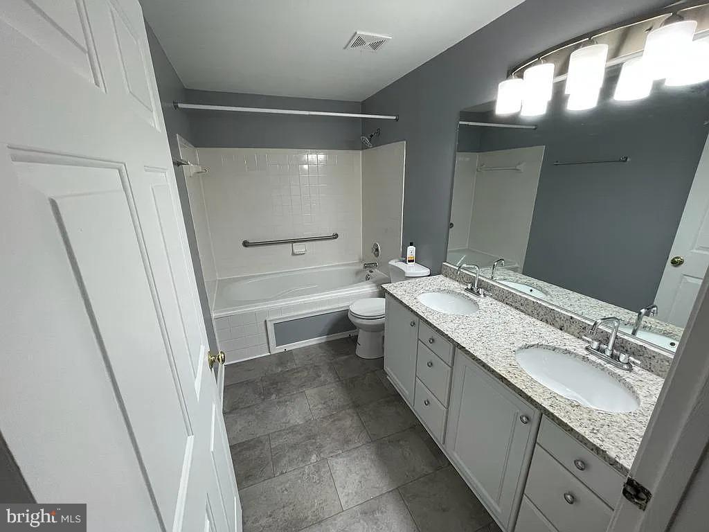 8303 BLUEBIRD WAY Unit: C
