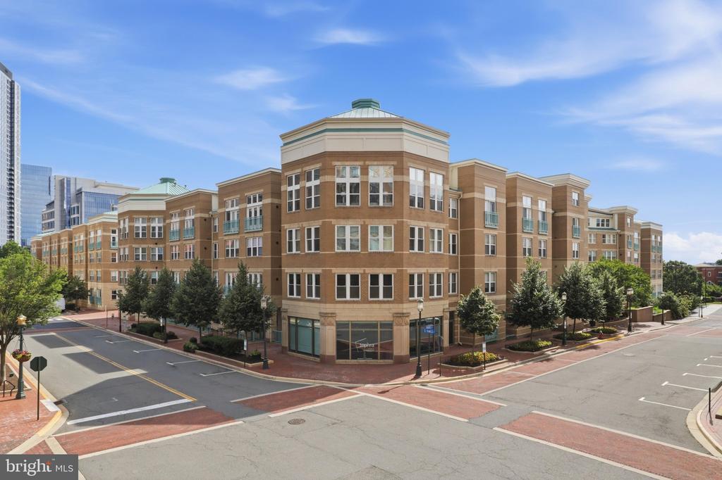 12001 MARKET STREET Unit: 122