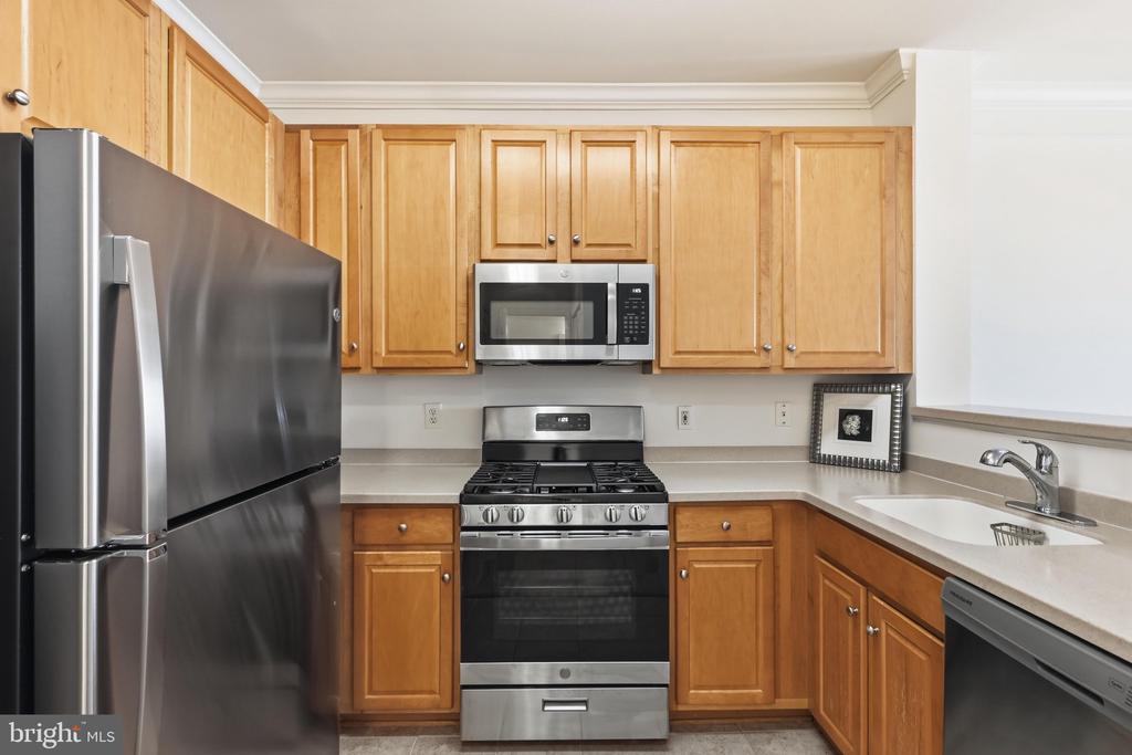 12001 MARKET STREET Unit: 122