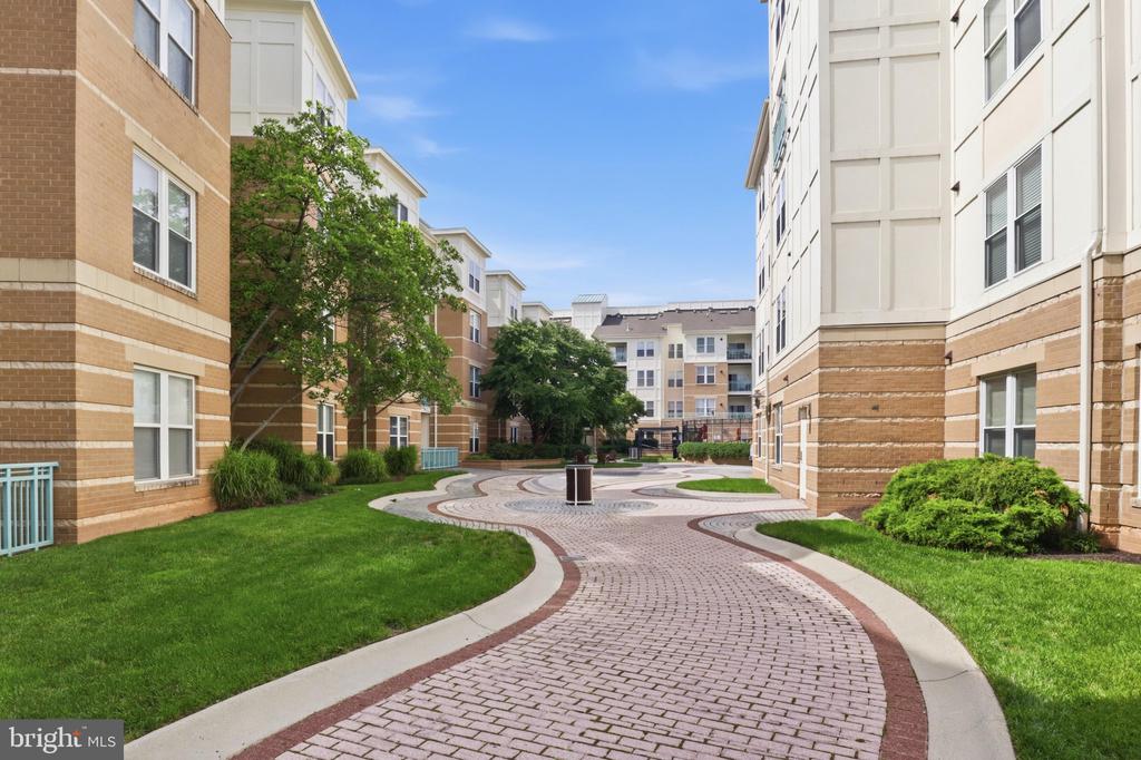 12001 MARKET STREET Unit: 122