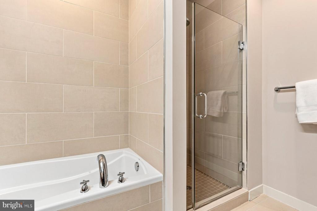 12025 NEW DOMINION PARKWAY Unit: 321