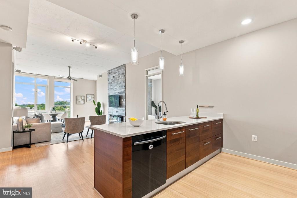 12025 NEW DOMINION PARKWAY Unit: 321