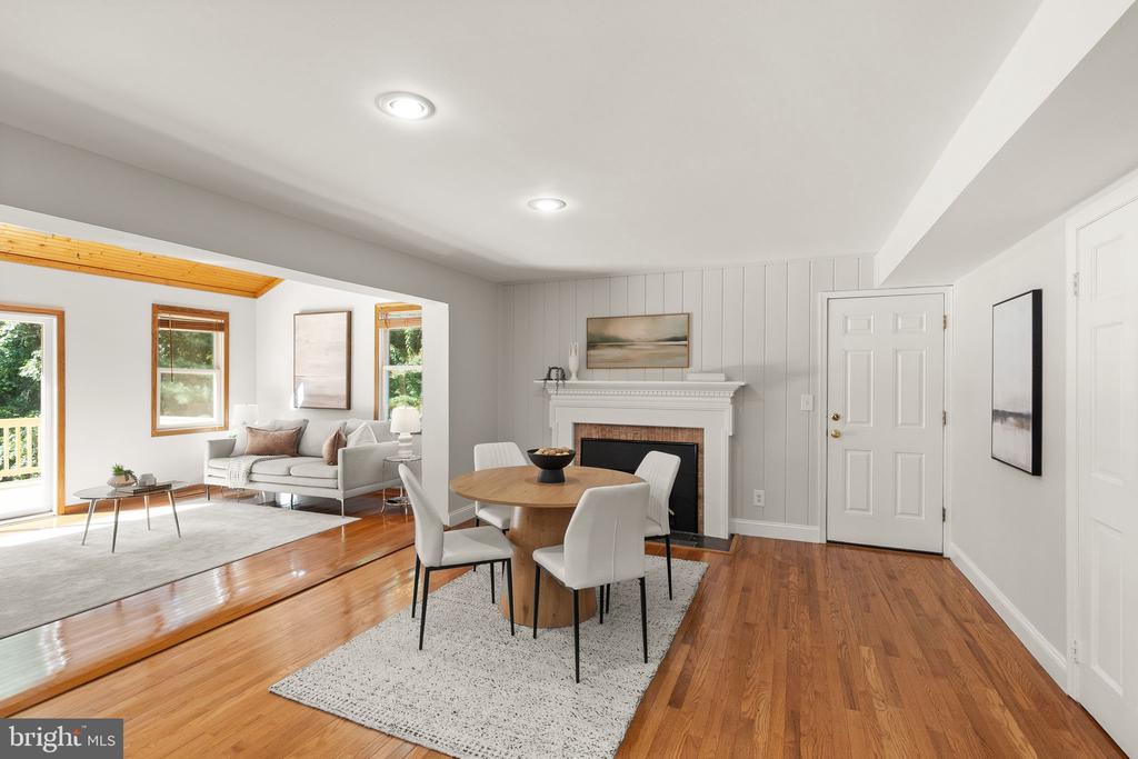 3728 PRINCE WILLIAM DRIVE