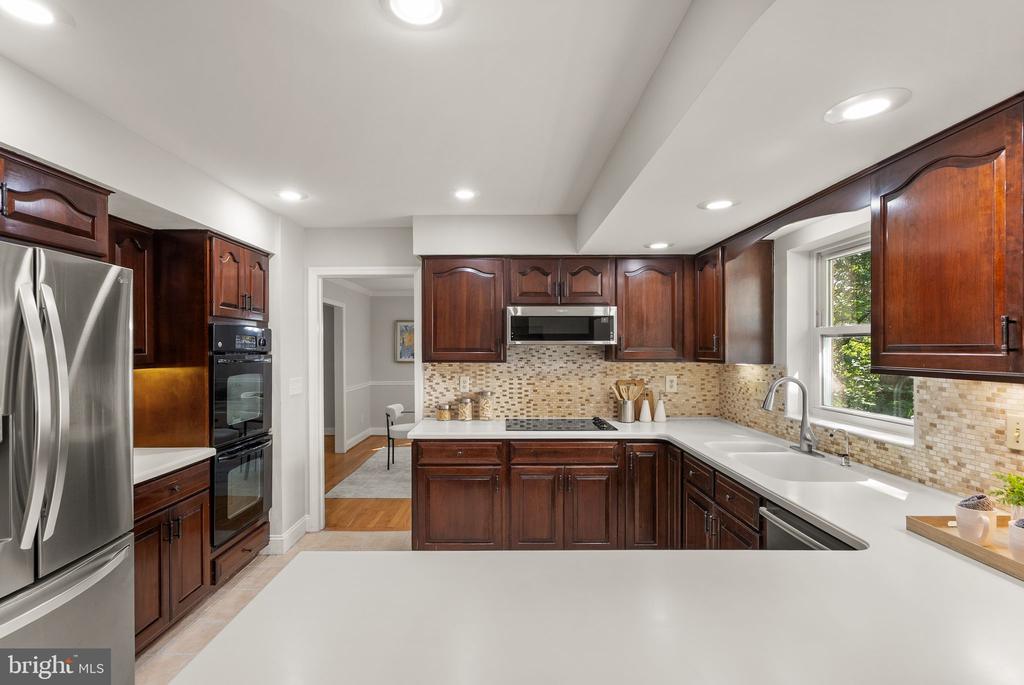 3728 PRINCE WILLIAM DRIVE