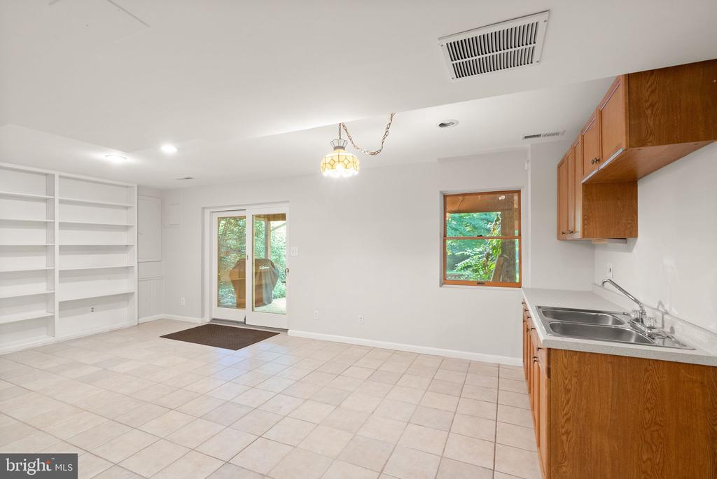 3728 PRINCE WILLIAM DRIVE