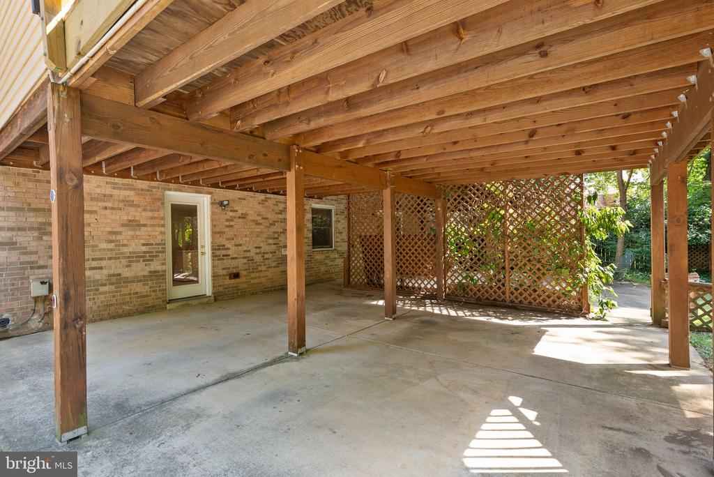 3728 PRINCE WILLIAM DRIVE