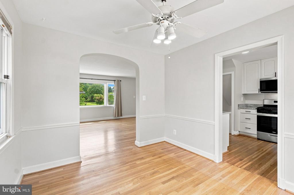 6106 CLEARBROOK DRIVE