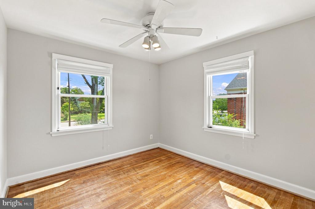 6106 CLEARBROOK DRIVE