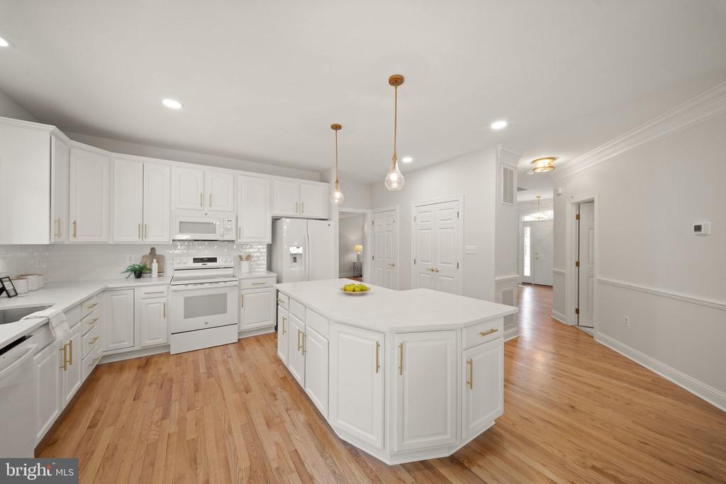 5604 WILLOW CROSSING COURT