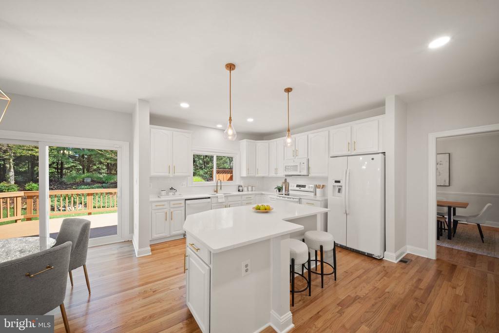 5604 WILLOW CROSSING COURT