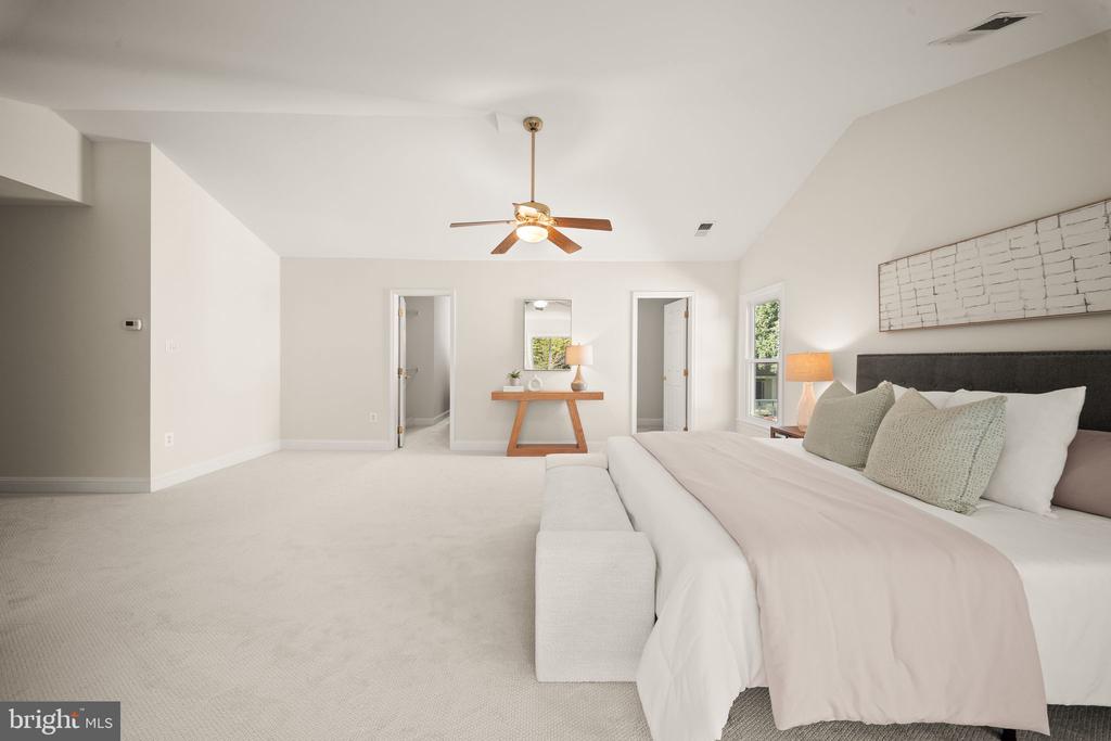 5604 WILLOW CROSSING COURT