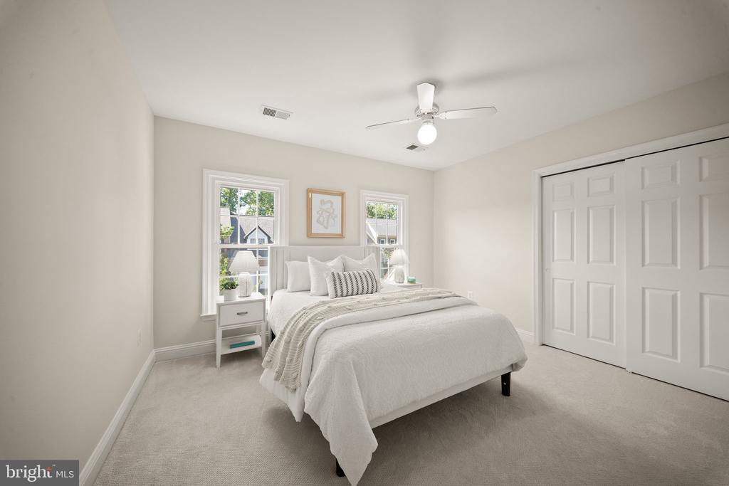 5604 WILLOW CROSSING COURT