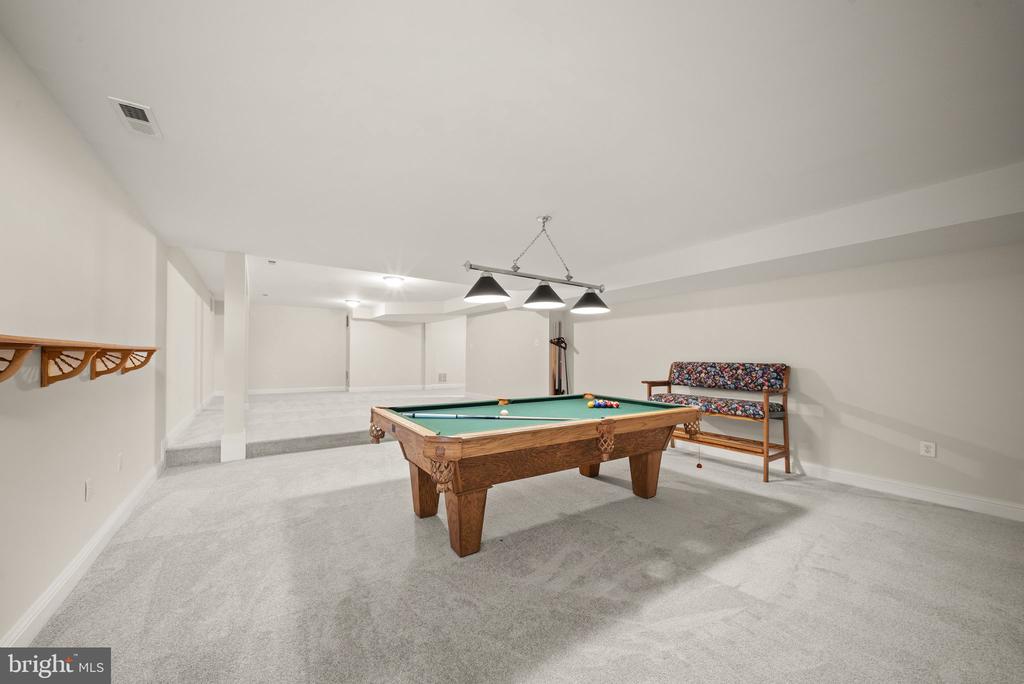 5604 WILLOW CROSSING COURT