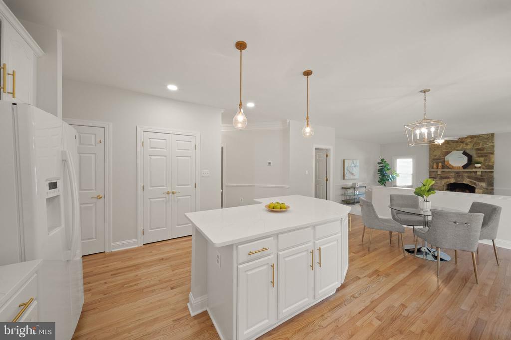 5604 WILLOW CROSSING COURT