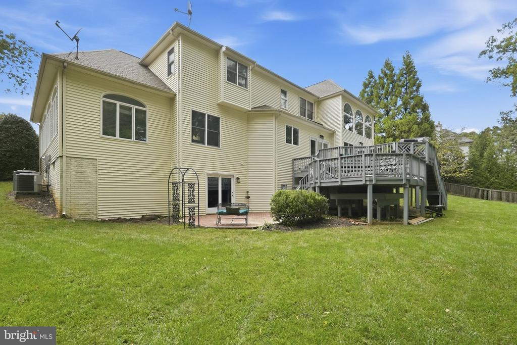 1753 ROSALEIGH COURT